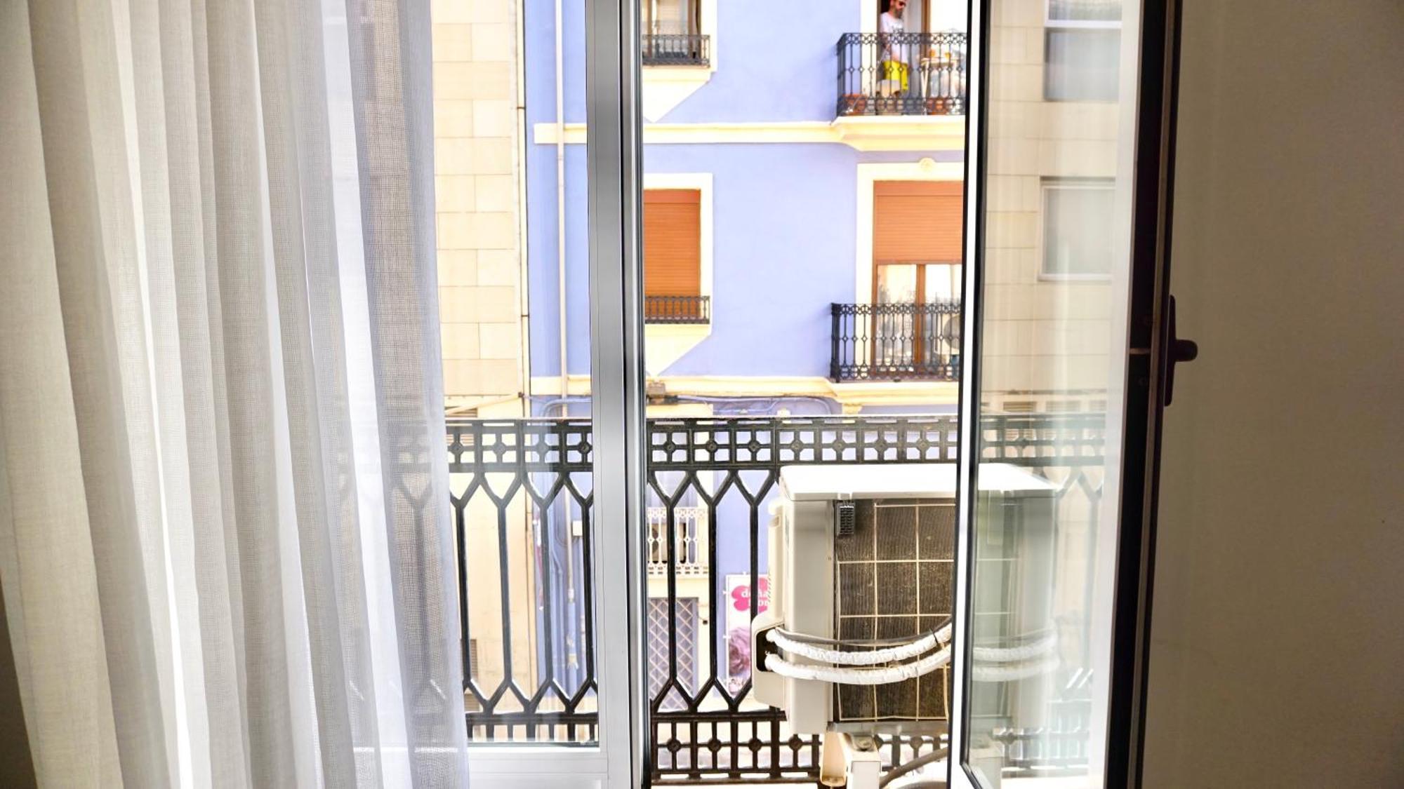Cervantes Prime Valencia Exterior foto